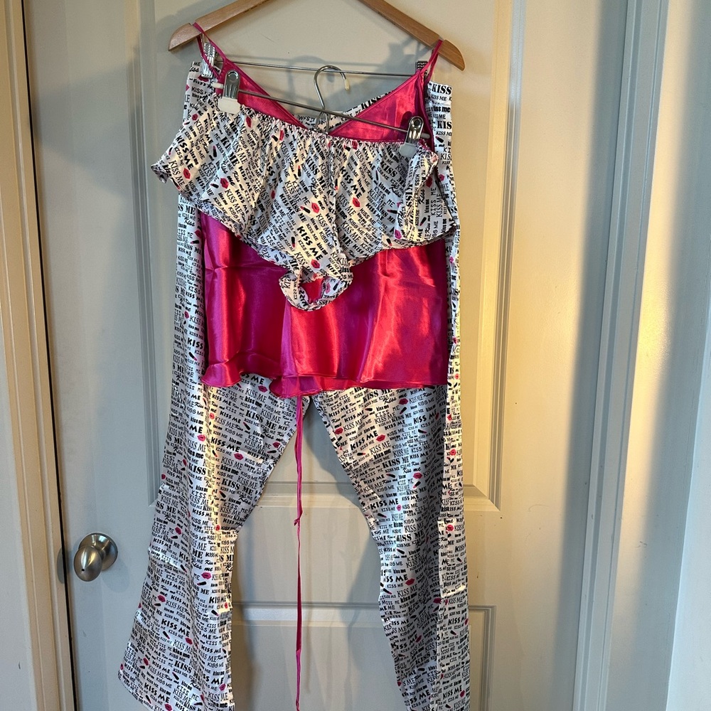 Vintage Frederick’s of Hollywood 3 Piece Lingerie Set, size 3XL
